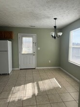 58 Snow Hill Church Rd in Candler, NC - Foto de edificio - Building Photo