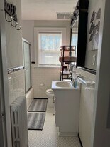 101 Pennsylvania Ave, Unit 101 - Bedroom1 in Lynchburg, VA - Building Photo