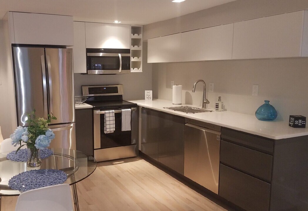 51 Q St NW, Unit B in Washington, DC - Building Photo