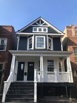 1716 W Balmoral Ave, Unit G in Chicago, IL - Building Photo