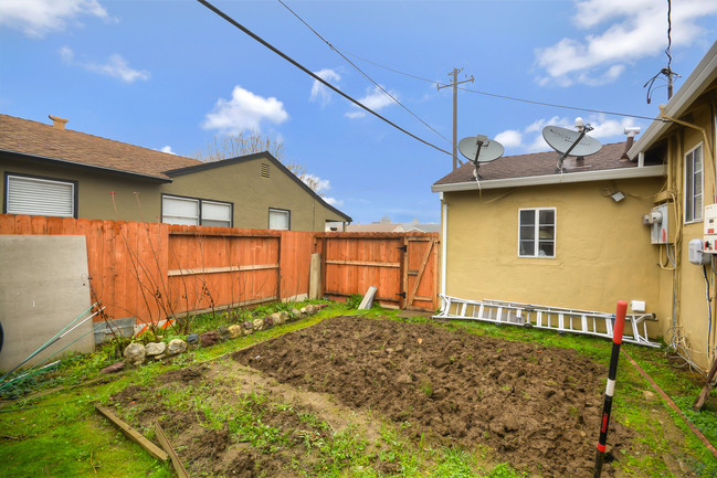 West Sacramento Duplex