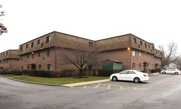 Kensington Commons in Mount Prospect, IL - Foto de edificio - Building Photo