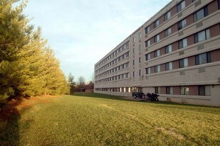 Vista Apartments of Radcliffe in Radcliff, KY - Building Photo