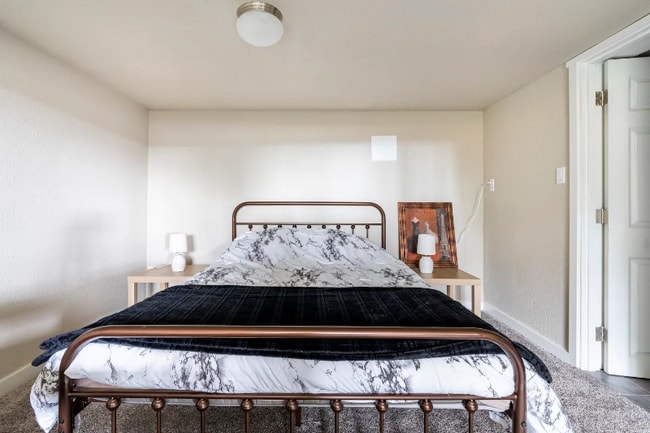 property at 557 Bronson Pl NE
