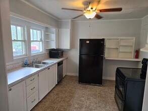 207 Moncrief Ave, Unit a in Goodlettsville, TN - Building Photo - Building Photo