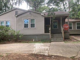 100 Edwards St in Tallahassee, FL - Building Photo