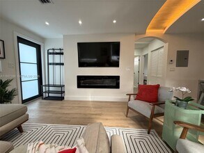 1716 SW 11th St in Miami, FL - Building Photo - Building Photo