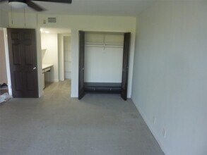 2651 S Course Dr in Pompano Beach, FL - Foto de edificio - Building Photo