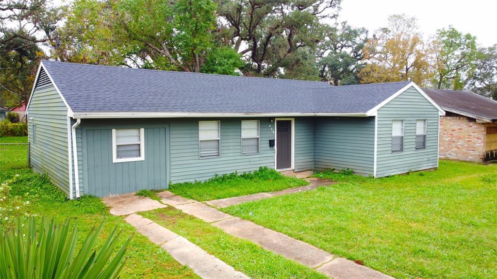 468 Huisache St in Lake Jackson, TX - Building Photo