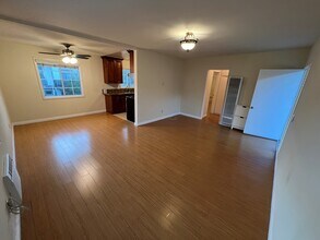 1319 E California Ave, Unit B in Glendale, CA - Building Photo - Building Photo