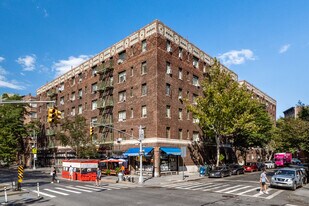 72 Barrow St in New York, NY - Building Photo