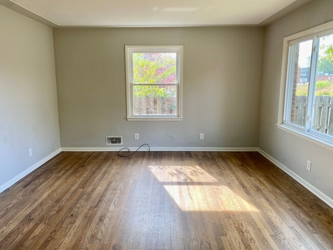 874 Kirk Dr SE in Grand Rapids, MI - Building Photo - Building Photo