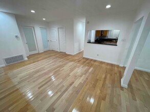 4818 6th Ave-Unit -4818 in Los Angeles, CA - Building Photo - Building Photo