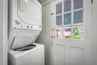 2652 Merwyn Rd in Jacksonville, FL - Foto de edificio - Building Photo