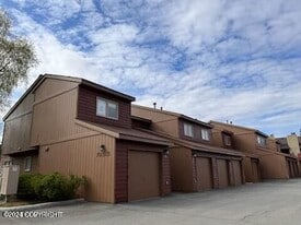 10212 Jamestown Dr in Anchorage, AK - Building Photo