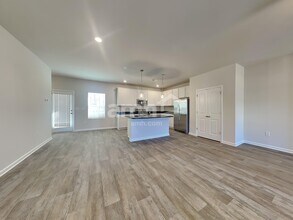 3997 Zepelin Wy in Roebuck, SC - Foto de edificio - Building Photo