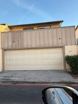 2687 Caminito Abeto in San Diego, CA - Building Photo