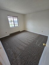 Woodlynn Apartments in Decatur, IN - Building Photo - Building Photo