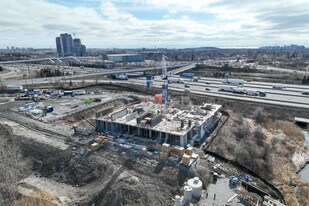 City Ctr in Pickering, ON - Building Photo