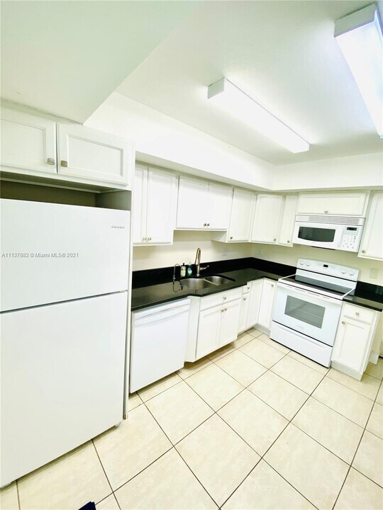 9567 NW 2nd Pl-Unit -1-G in Coral Springs, FL - Foto de edificio
