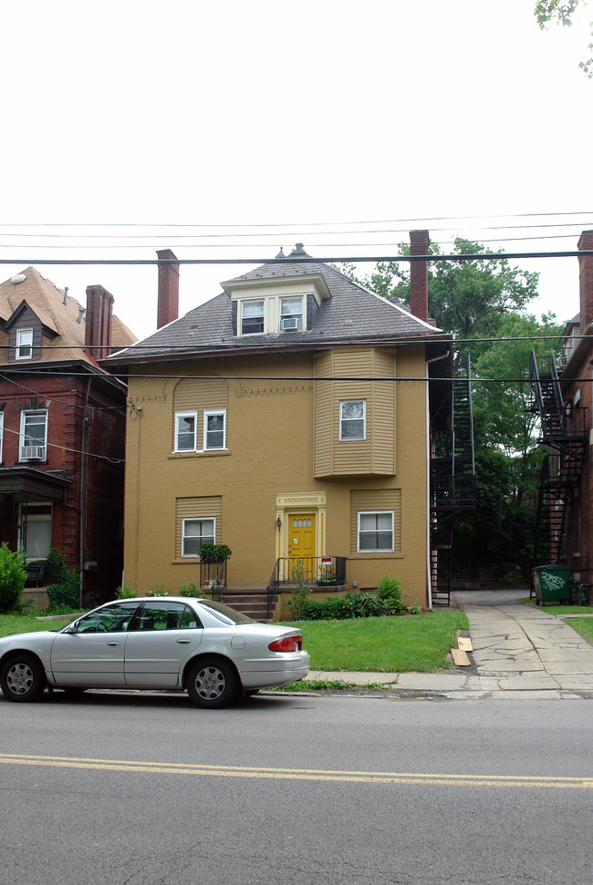 325 N Neville St in Pittsburgh, PA - Foto de edificio - Building Photo