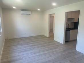 800 Kelly Way in Folsom, CA - Building Photo - Building Photo