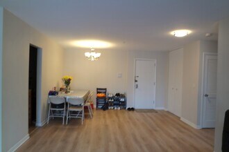 10381 Dearlove Rd in Glenview, IL - Building Photo - Building Photo