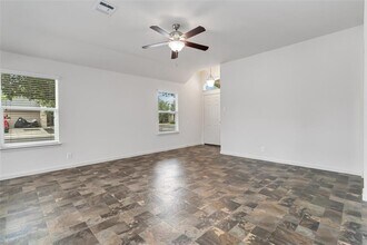 421 Capistrano Dr in San Marcos, TX - Building Photo - Building Photo