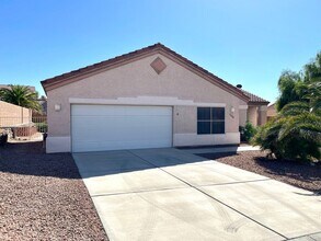 2290 Shooting Star Dr in Bullhead City, AZ - Building Photo - Building Photo