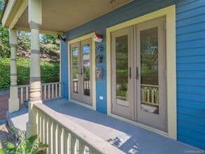 35 14th Ave in Sea Cliff, NY - Building Photo - Building Photo
