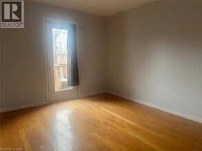 64 Gage Ave S in Hamilton, ON - Building Photo - Building Photo