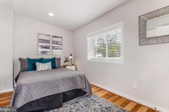 1247 Penn St NE, Unit Apt 1 in Washington, DC - Foto de edificio - Building Photo