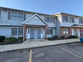 Pinnacle Townhomes in Streetsboro, OH - Building Photo