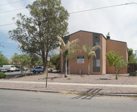 Pepper Tree Apartments in Tucson, AZ - Building Photo - Building Photo