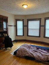 61 Frederick Ave, Unit 2 in Medford, MA - Foto de edificio - Building Photo