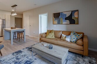 Townline Apartments in Minnetonka, MN - Foto de edificio - Interior Photo