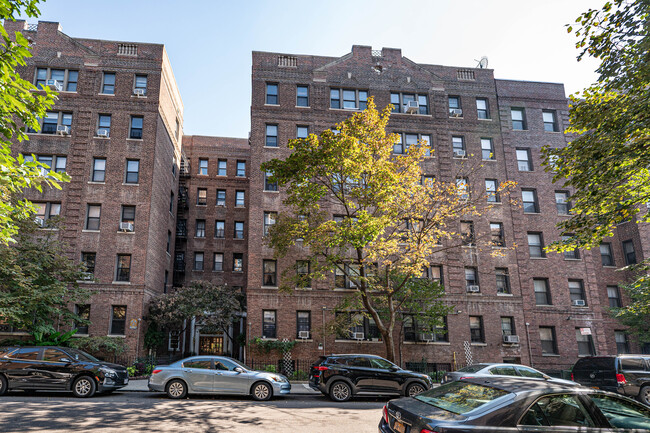 Belvedere East and West in Jackson Heights, NY - Building Photo - Building Photo