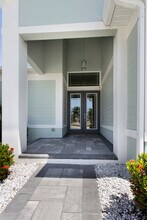 1921 El Dorado Pkwy W in Cape Coral, FL - Foto de edificio - Building Photo
