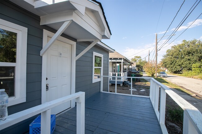 property at 3120 Stonewall St