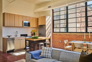 The Amsterdam Lofts in Detroit, MI - Building Photo