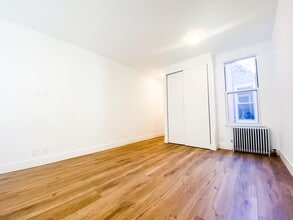 1682 George St, Unit George Apt 1 in Ridgewood, NY - Foto de edificio - Building Photo