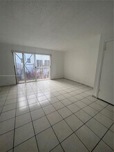 8170 NW 10th St in Miami, FL - Building Photo - Building Photo