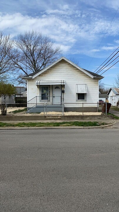 704 Cleveland St in Middletown, OH - Building Photo