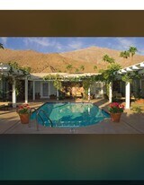 South Palm Springs Desert Resort in Palm Springs, CA - Building Photo