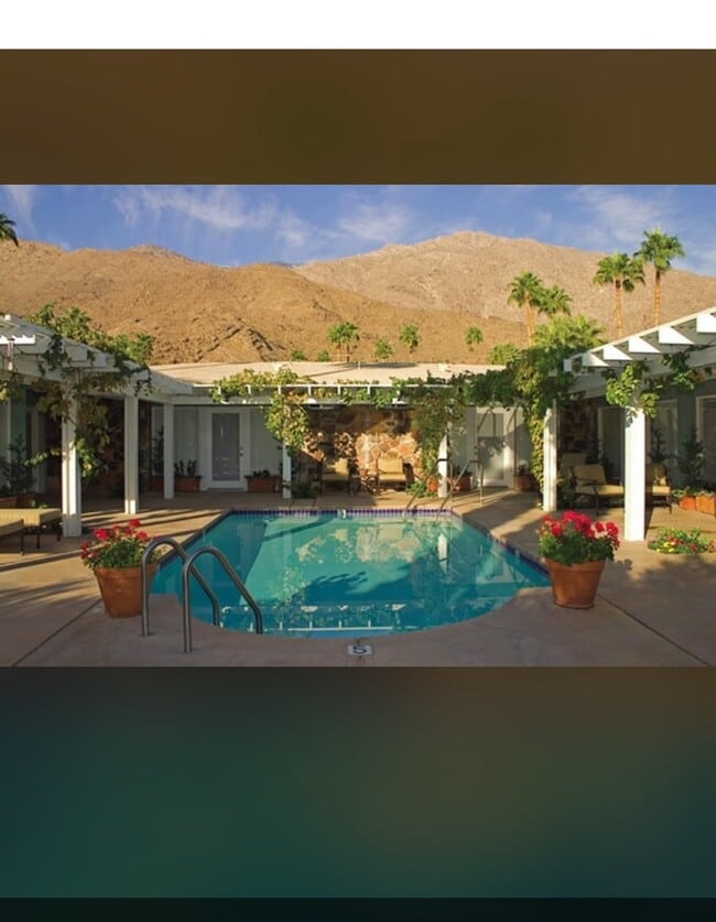 Soledad Apartments