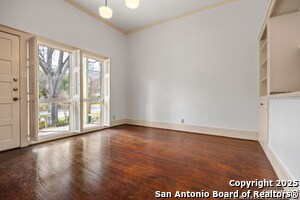 636 Patterson Ave in San Antonio, TX - Foto de edificio - Building Photo