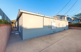 2250 30th St in Santa Monica, CA - Building Photo - Building Photo