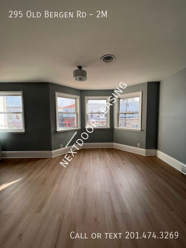 295 Old Bergen Rd in Jersey City, NJ - Building Photo - Building Photo