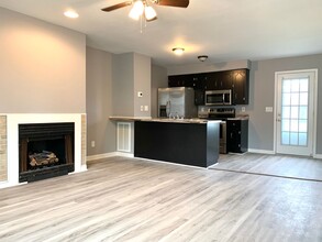 211 Lexington Dr-Unit -Unit C in Clarksville, TN - Building Photo - Building Photo