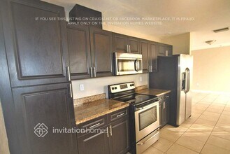 9760 SW 9th Ct in Pembroke Pines, FL - Foto de edificio - Building Photo